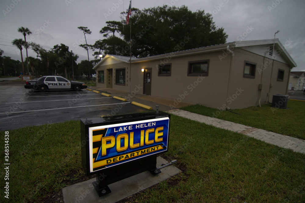 Fototapeta premium Lake Helen Florida police station