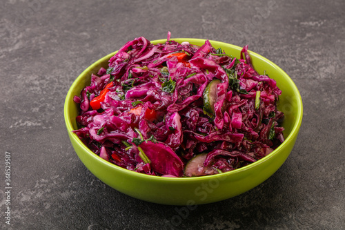 Pickled red cabbage with herbs