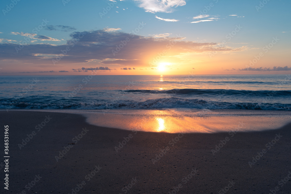 Fototapeta premium Beach Sunrise