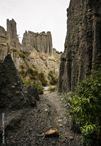 putangiroa pinnacles, new zealand