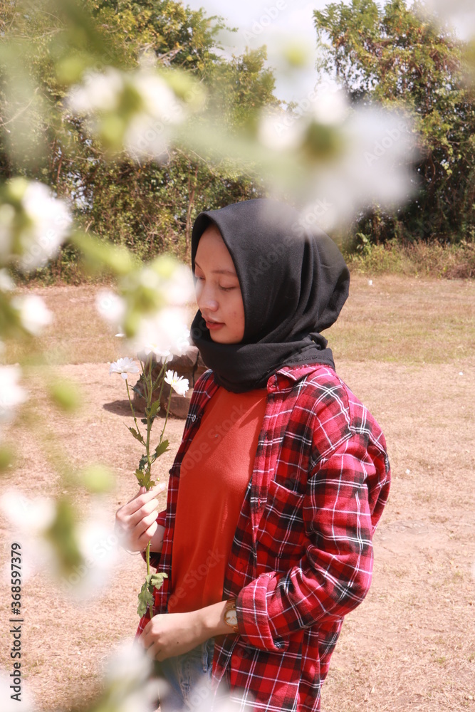 Fashion portrait of young beautiful asian muslim woman with wearing hijab