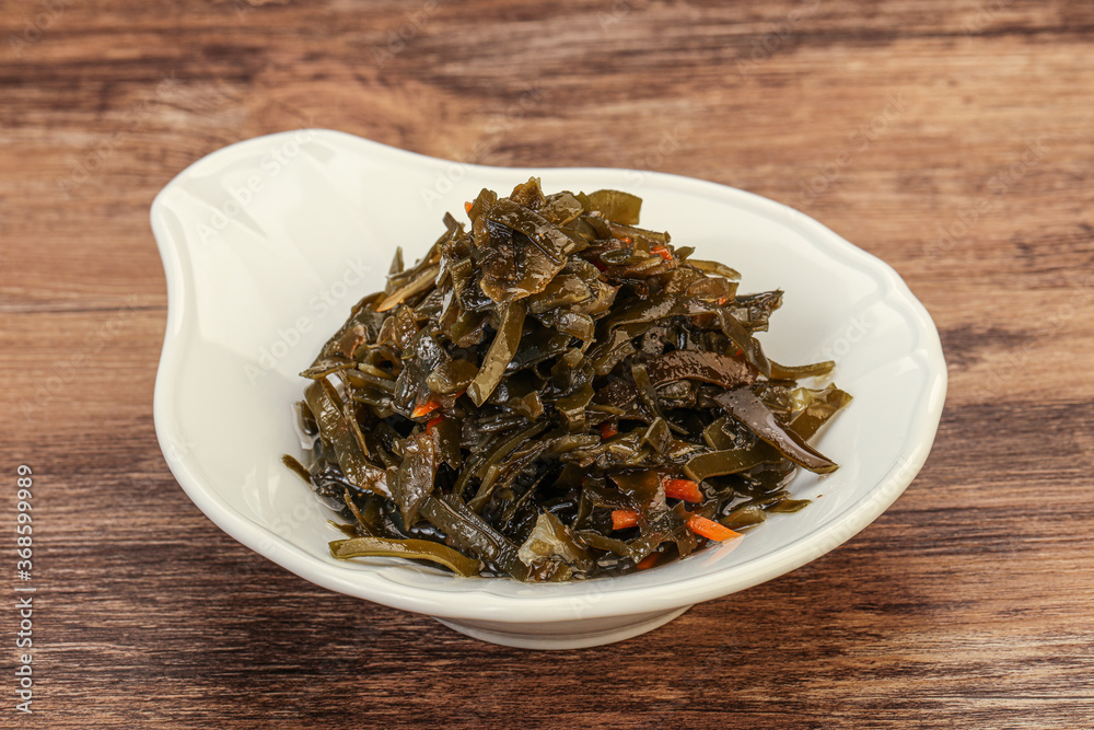 Seaweed cabbage with carrot and sesame Seaweed cabbage with carrot and sesame