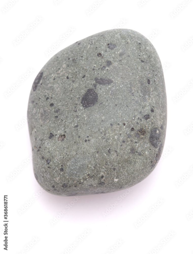 Obraz premium Pebbles and beach findings isolated on white background