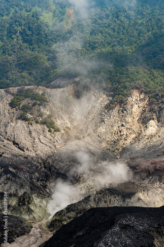 Taman Wisata Alam vulcano on West Java near Penang © John Hofboer