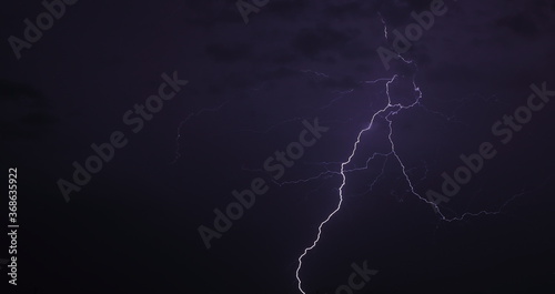 lightning in the night © Renomimi