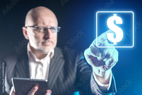 Businessman asks for financ...