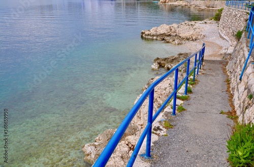 Passage that leads to the beach