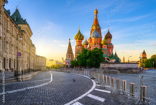 Canvas Print Saint Basil's Cathedral and Red Square in Moscow, Russia