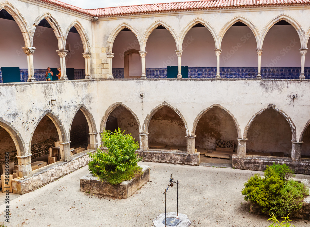 Washing cloister (Claustro da Lavagem), Convent of Christ, UNESCO World Heritage Site, Tomar, Ribatejo, Portugal,