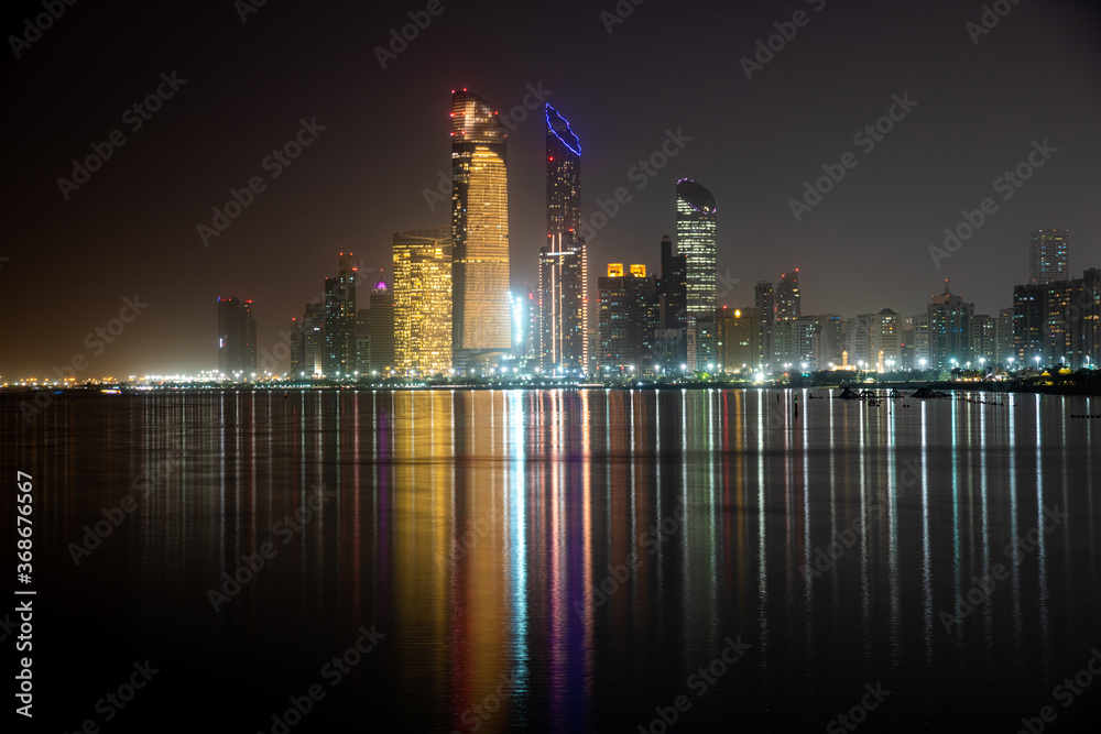 Fototapeta premium The Night panorama of Abu Dhabi, UAE