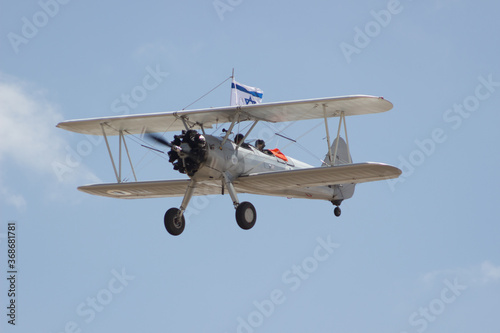 Fototapeta Naklejka Na Ścianę i Meble -  old military aircraft