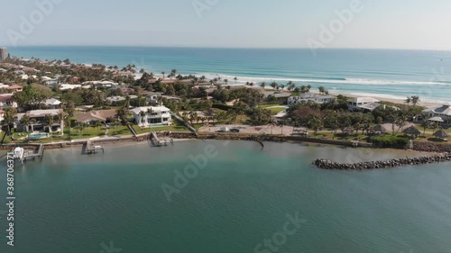 Wallpaper Mural Panoramic aerial view of Jupiter from Dubois Park, Florida Torontodigital.ca