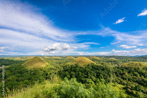 フィリピン・ボホール島の神秘的な風景チョコレート・ヒルズ © 和紀 神谷
