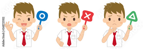 まるばつさんかくの記号の札を持った男子学生　まる　ばつ　さんかく　イラスト