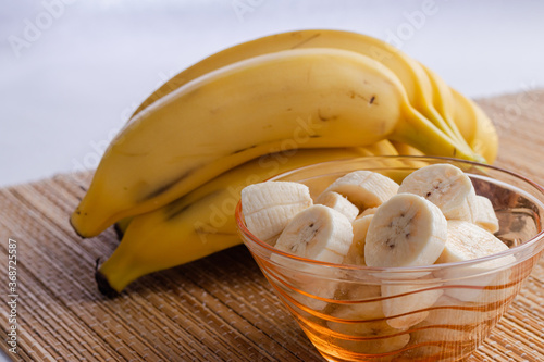banana, fruit, food, yellow, bananas, bunch, isolated, healthy, fresh, ripe, white, organic, tropical, diet, sweet, snack, natural, freshness, closeup, eating, vegetarian, peel, sliced, health, eat