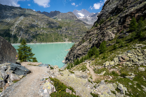 Fototapeta Naklejka Na Ścianę i Meble -  Wandern in Italien Lombardei Alpen