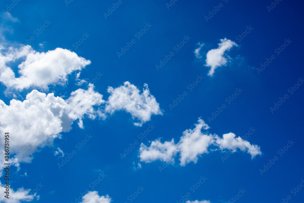 many cloud on the blue sky