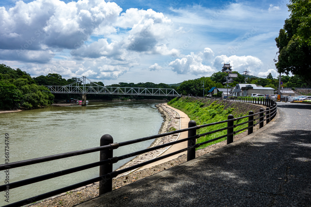 Obraz premium 日本の城が見える公園