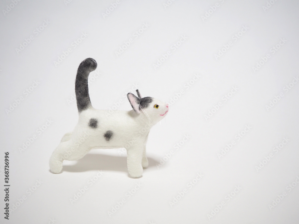 フェルト作品 ブチ猫 フェルト作品 ブチ猫