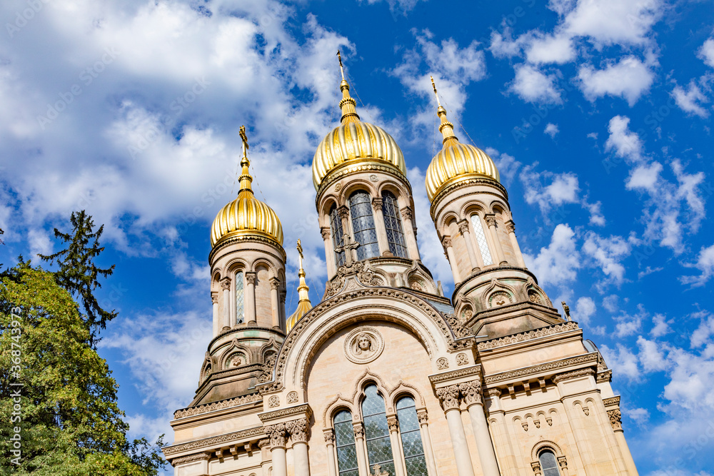 Obraz premium traditional Russian orthodox chapel in Wiesbaden, Germany