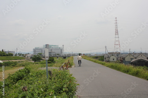 河川敷、River