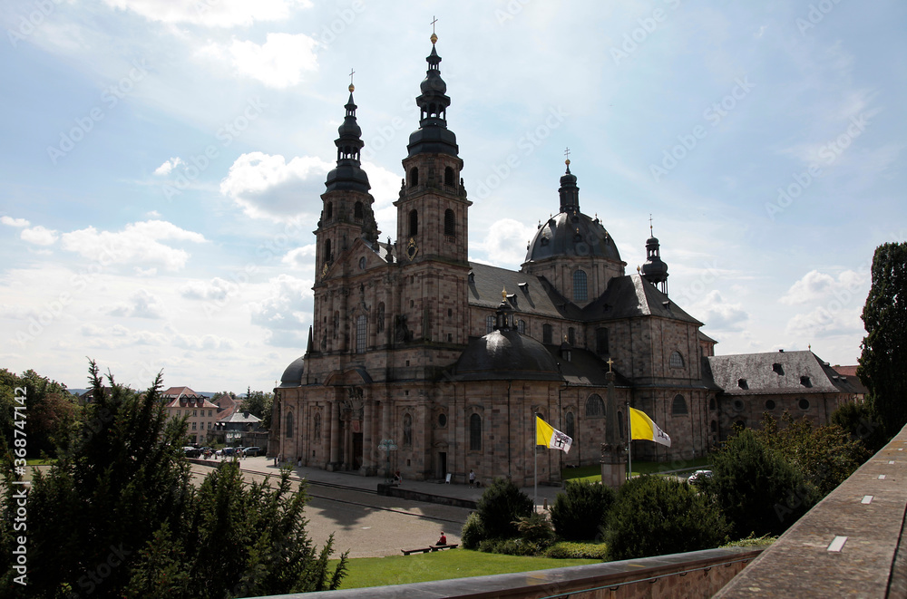 Der Dom zu Fulda und teilweise die St. Michael Kirche, Fulda, Hessen, Deutschland, Europa