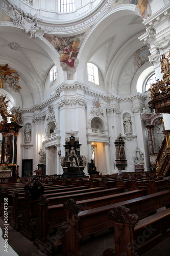 Der Dom zu Fulda und teilweise die St. Michael Kirche  Fulda  Hessen  Deutschland  Europa