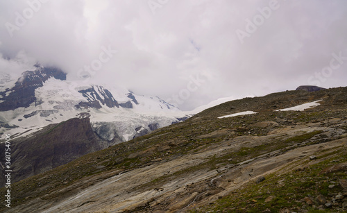 Fototapeta Naklejka Na Ścianę i Meble -  Pasterze, Großglockner, Gletscher in Österreich, Hohe Tauern, Ostalpen