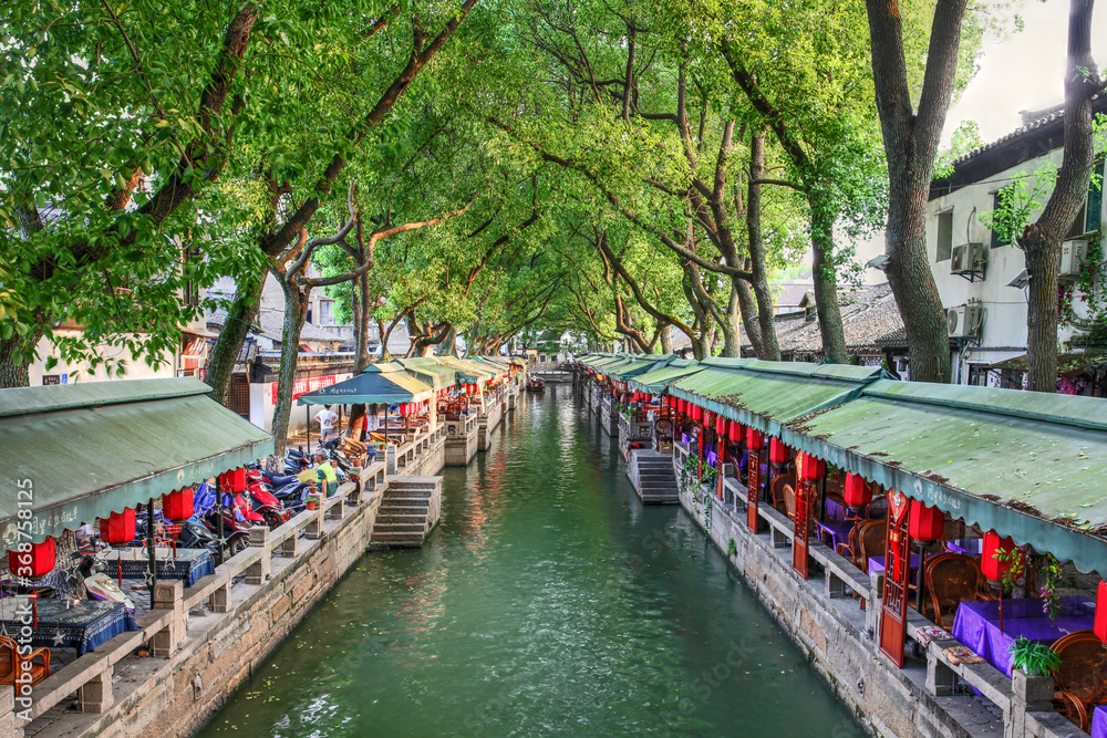 Canal in Tongli, China Canal in Tongli, China