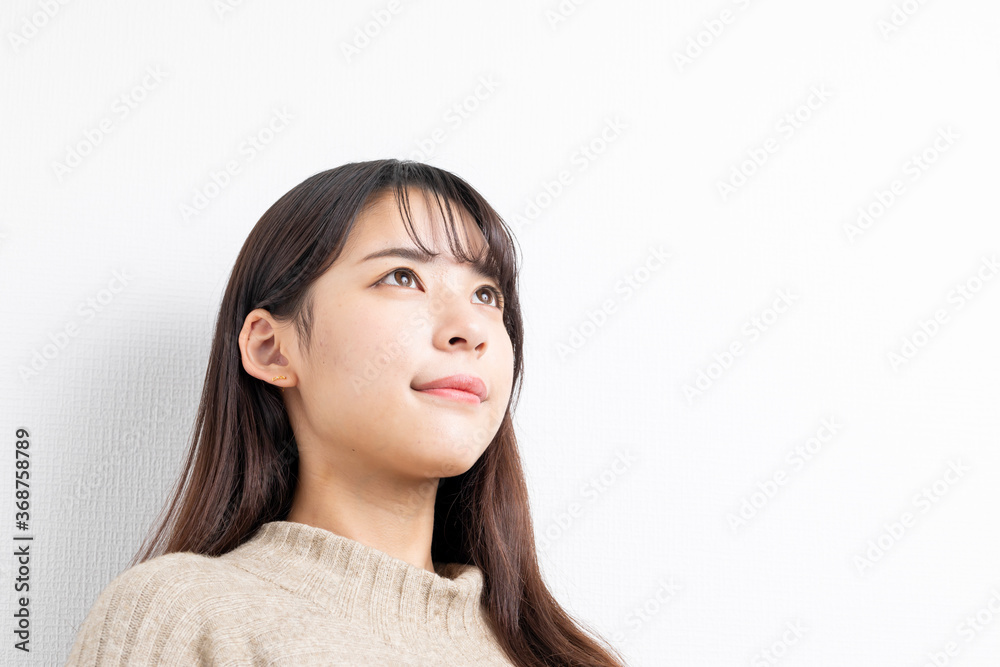 明日を見つめる女性 明日を見つめる女性