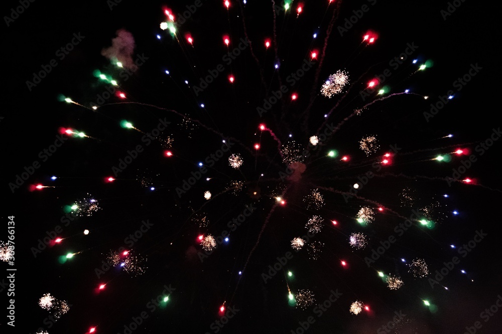 Fototapeta premium Feux d’artifice éclaté