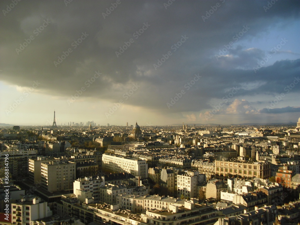 Panoramic view on Paris in the evening light (sun set light) Panoramic view on Paris in the evening light (sun set light)