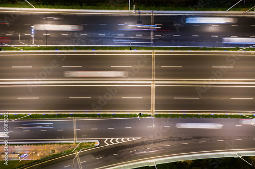 Obraz na płótnie Arial view of overpass at night w salonie