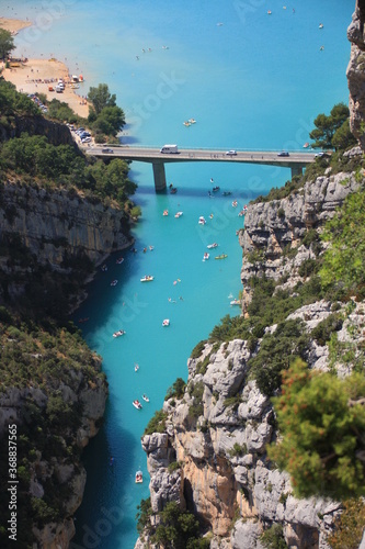 embouchure des gorges du Verdon avec le pont de Galetas
 photo