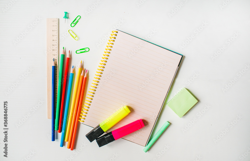 Fototapeta premium school stationery colorful and bright pencils back to school