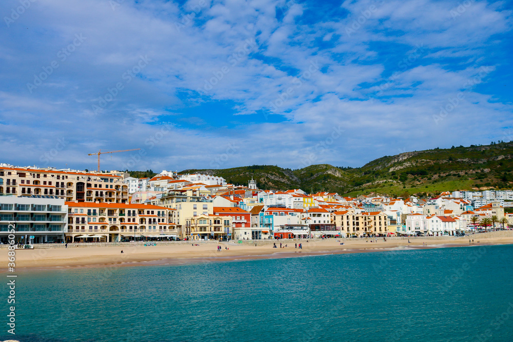 Fototapeta premium vila de Sesimbra, perto da Arrábida, portugal.