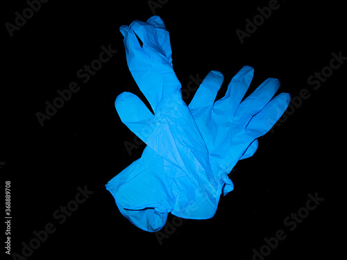 Mascarillas quirúrgicas y guantes de protección contra virus photo