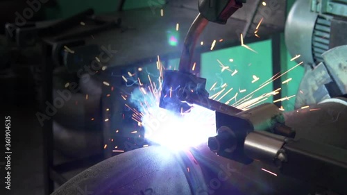 Slow motion image of the welding master