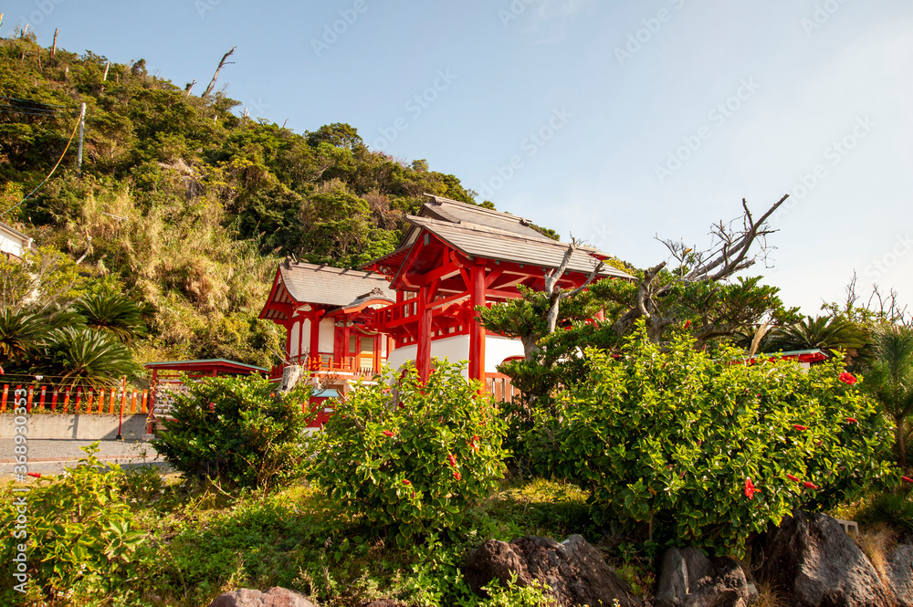 鹿児島県、長崎鼻の龍宮神社