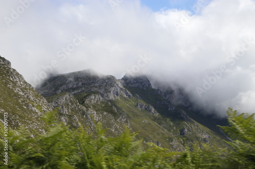 Mountains in the North of Spain © Laiotz