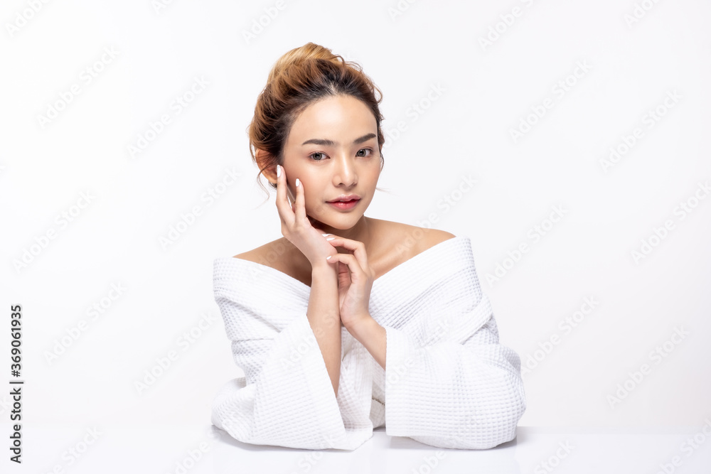 Beauty young woman healthy skin natural make up young beautiful model cosmetic and spa concept