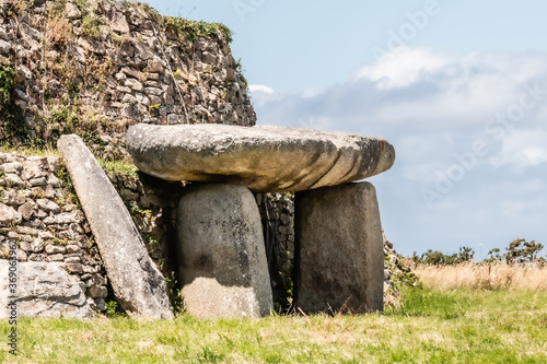 the Petit Mont cairn, on the Rhuys peninsula photo