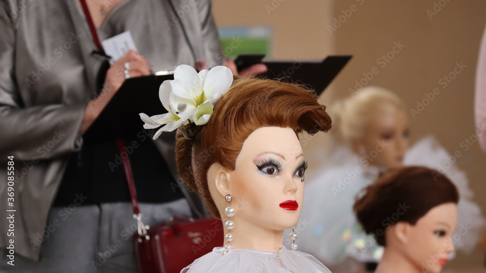 Fototapeta premium Damska fryzura ślubna