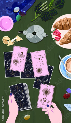 a good Tarot session pointing the guest's finger to the arcana of fate, the answers to which you want from the Gift of the Witch, the Gift of the psyche, use it on your altar, to read the Tarot, or si