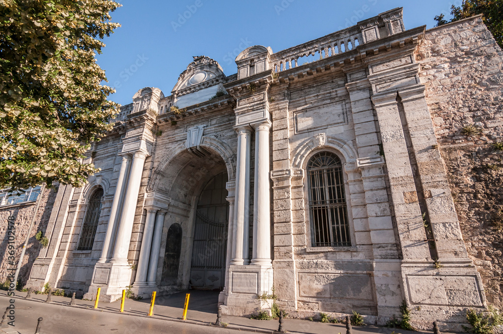 Istanbul University Suleymaniye Gate