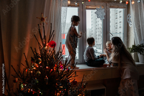 Big family waiting for Christmas photo