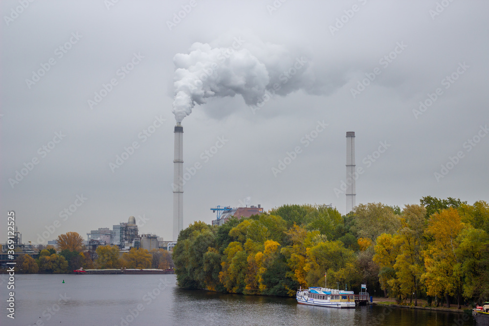 Background of the Rummelsburg power plant, combined heat and power 