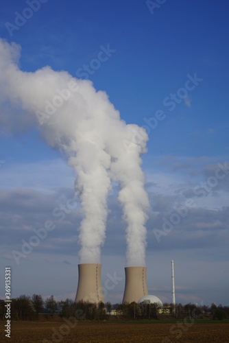 Atomkraftwerk bei Grohnde  in Deutschland