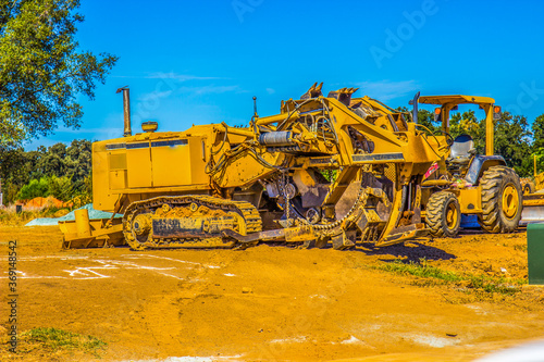 Heavy Digging Equipment & Tractor photo