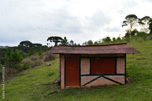 old wooden house casebre © Raoni